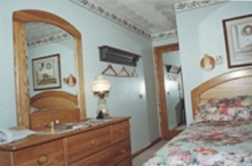Red Barn Village Bed & Breakfast Clarks Summit Exterior photo